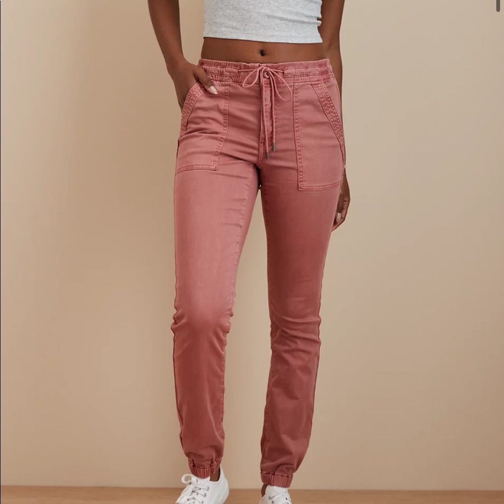 American Eagle Next Level High-Waisted Jegging Jogger